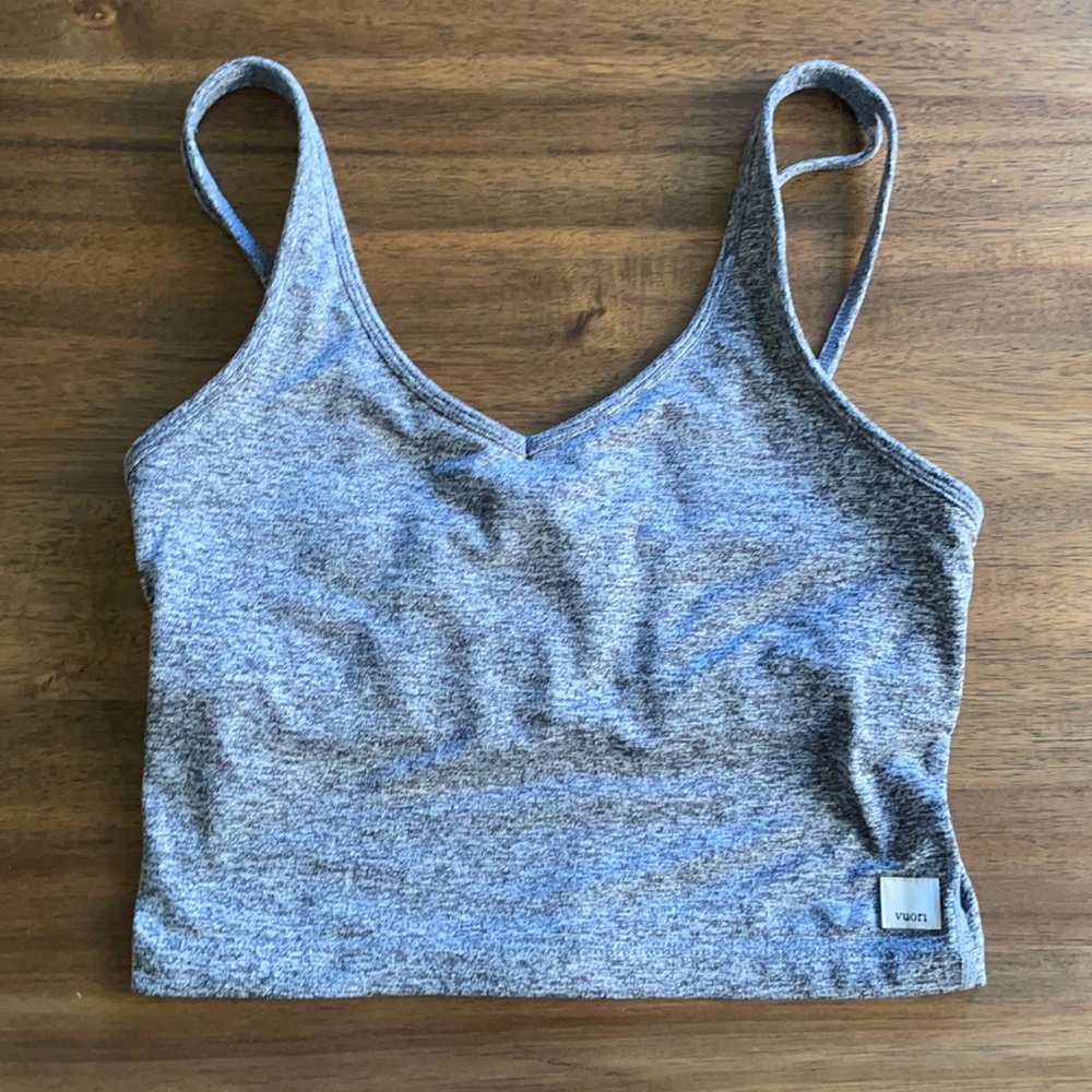 Vuori Crop Tank